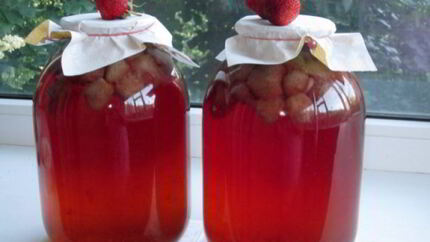 Компот из клубники на зиму