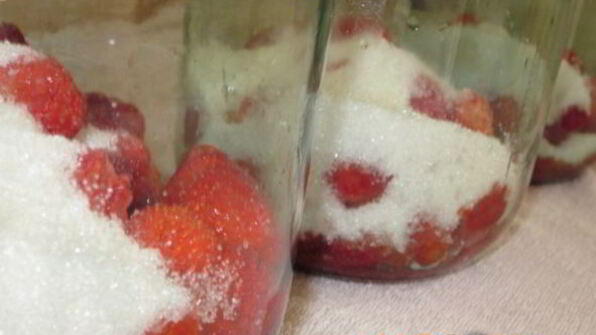 компот из клубники на зиму