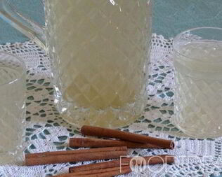 Компот из ревеня и яблок