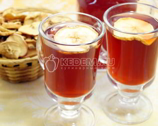 Компот из вишни и яблок