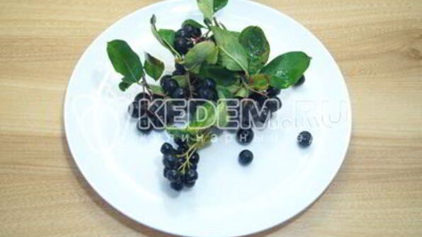 компот из яблок с ягодами на зиму