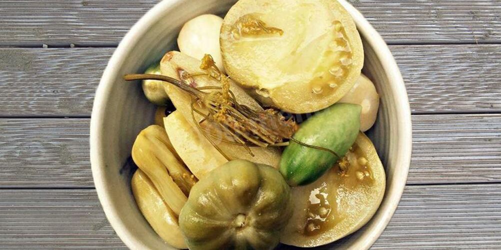 Рецепт квашеных зеленых помидоров на зиму в банках