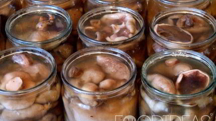 Маринованные маслята
