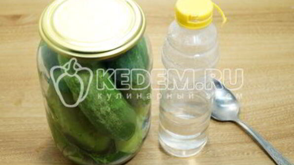 маринованные огурцы в литровых банках