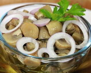 Маринованные пряные шампиньоны
