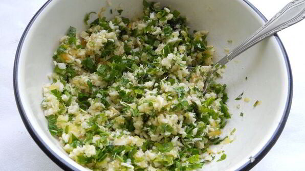 помидоры маринованные с хреном на зиму