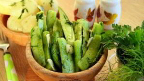 быстрые огурцы малосольные в пакете