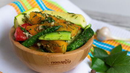 Малосольные овощи в пакете