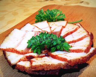 Сало в банке с чесноком в рассоле