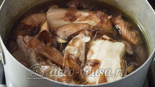 сало в луковой шелухе