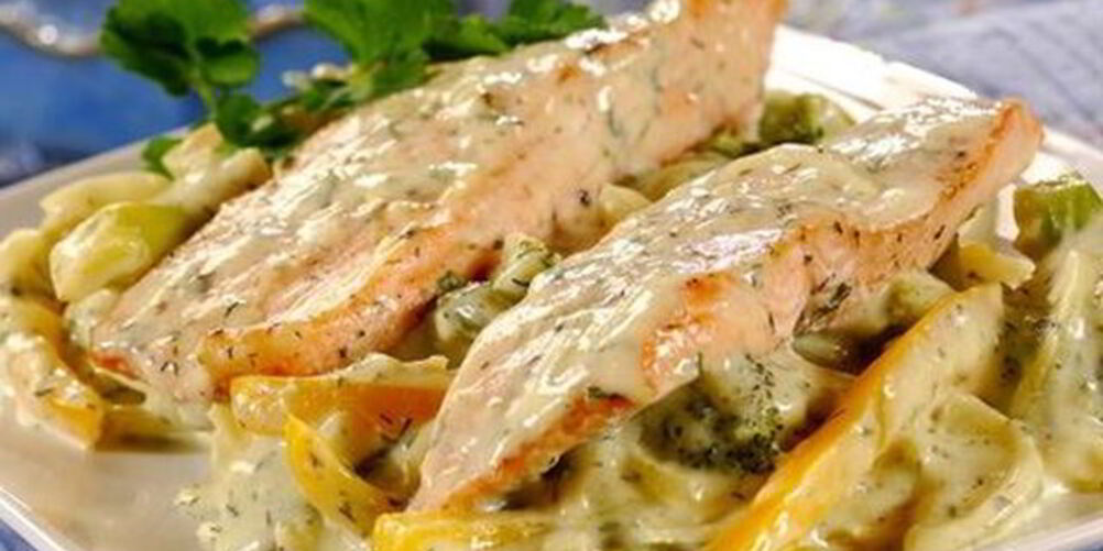 Рецепт сливочной форели с брокколи и болгарским перцем