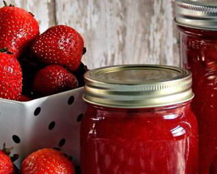 Сырое клубничное варенье