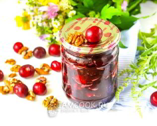 Варенье из черешни с грецким орехом