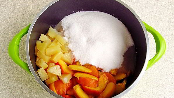 варенье из персиков и консервированных ананасов