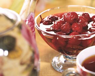 Вишневое варенье с косточками