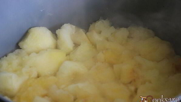 яблочное пюре с вареной сгущенкой на зиму