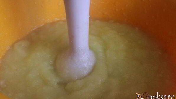 яблочное пюре с вареной сгущенкой на зиму