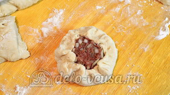 беляши с мясом