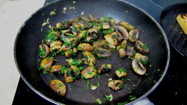 брускетта с грибами