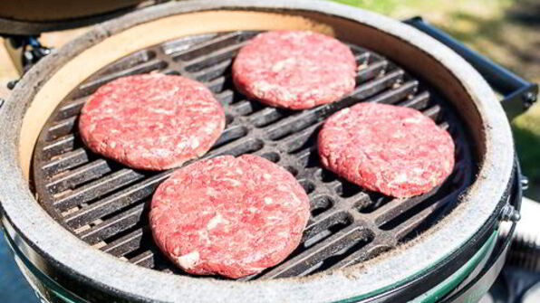 бургер-гриль с сочным баклажаном