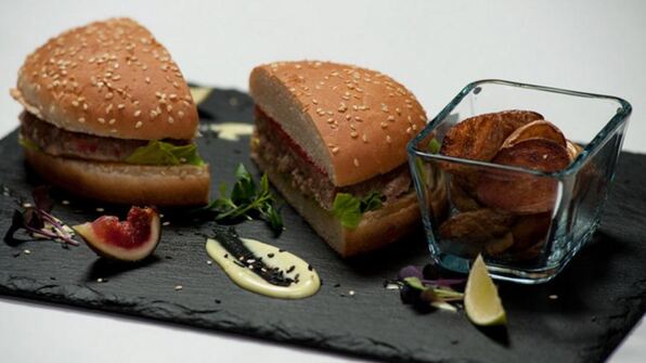 бургер с тунцом и васаби-майонезом