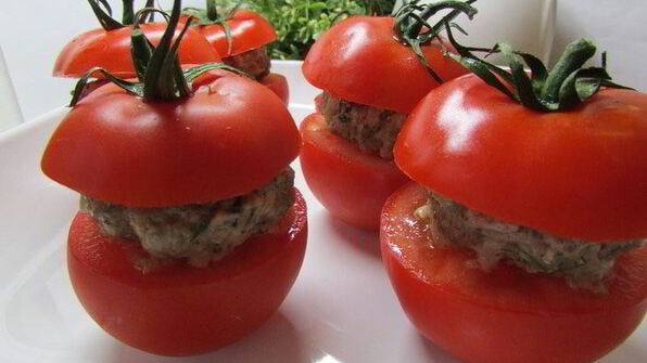 гамбургер в помидорке