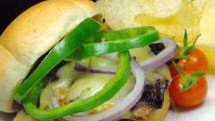 Гамбургеры с грибами и сыром