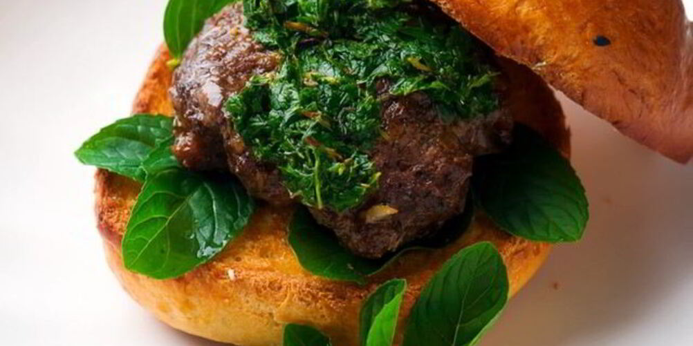 Рецепт мятного бургера из баранины