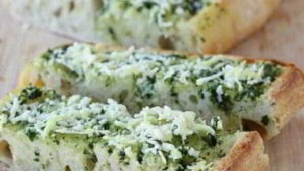 бутерброды с базиликовым маслом