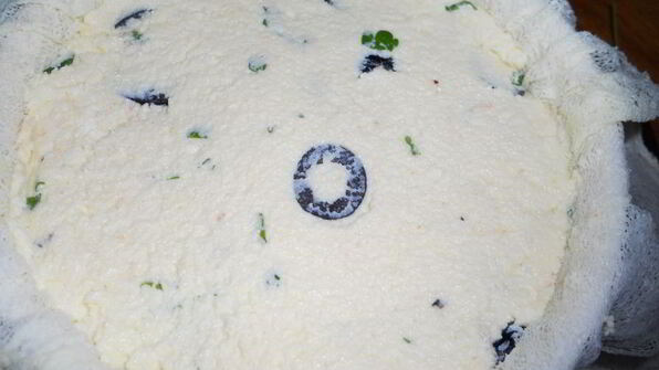 бутерброды с домашним мягким сыром на хлебцах