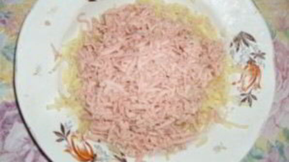 бутерброды с колбасой и картошкой