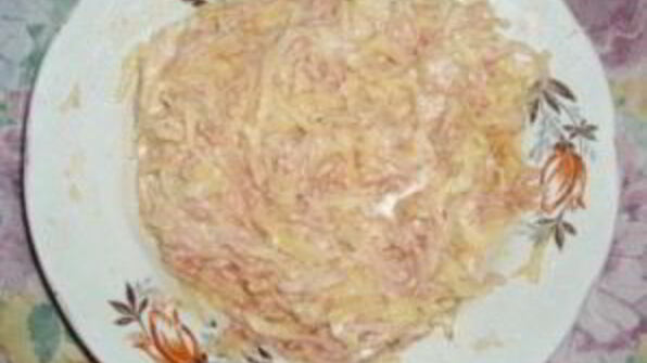 бутерброды с колбасой и картошкой