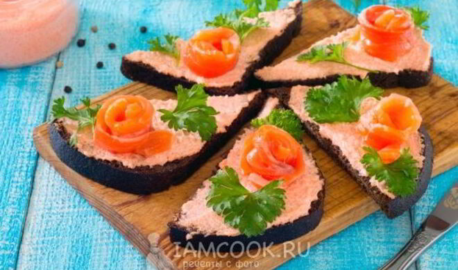 Бутерброды с красной рыбой
