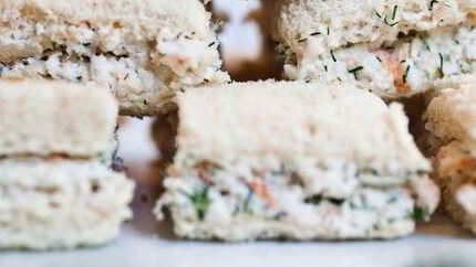 Бутерброды с пастой из креветок