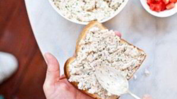 бутерброды с пастой из креветок