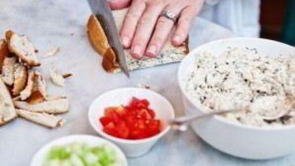 бутерброды с пастой из креветок