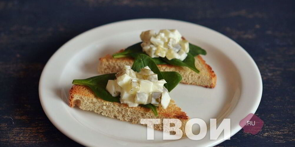 Рецепт бутербродов со шпинатом и яичным салатом