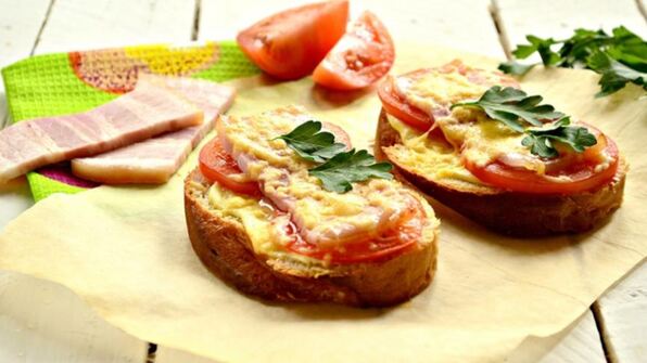 горячие бутерброды с беконом