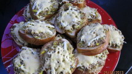 Горячие бутерброды с сайрой