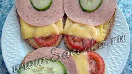 Горячие бутерброды с сыром и помидором