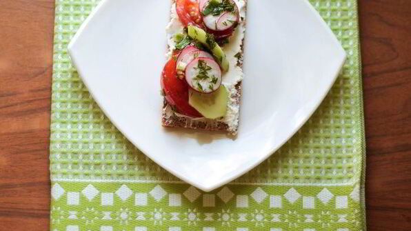 салат весенний бутерброд