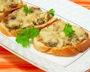 Запеченные бутерброды с рыбой