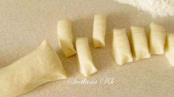 чебуреки на минералке с пикантной начинкой