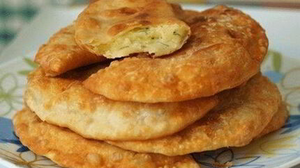 Чебуреки с картофелем и твердым сыром