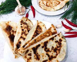 Чебуреки с мясом и сыром