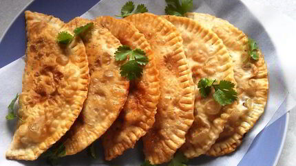 Чебуреки с мясом и зеленью