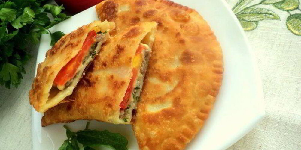 Рецепт чебуреков с сюрпризом