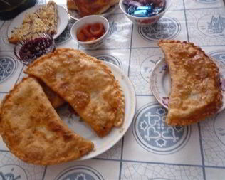 Чебуреки со свининой и говядиной