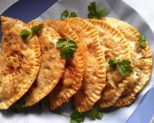 Чебуреки со свининой по-домашнему