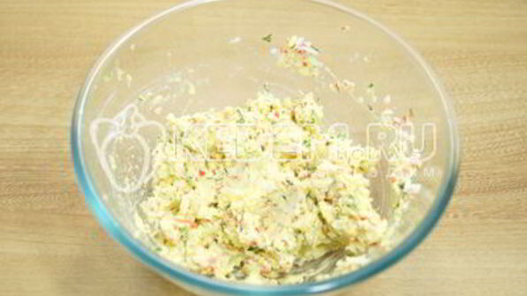 яйца фаршированные крабовыми палочками